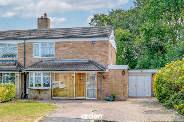 3 bed property, in Links Drive, £360,000