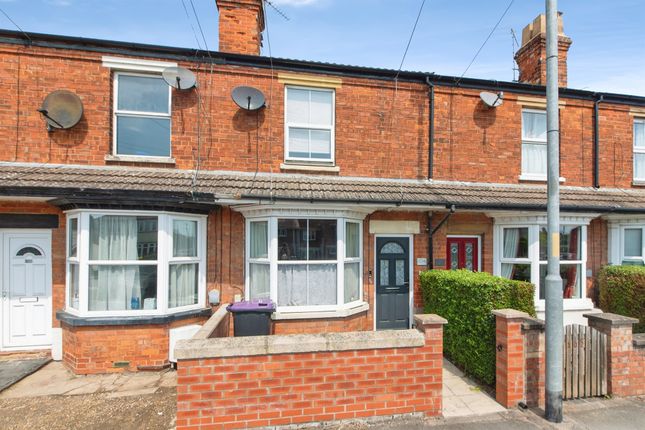 2 bed property, in Grantham Road, £150,000