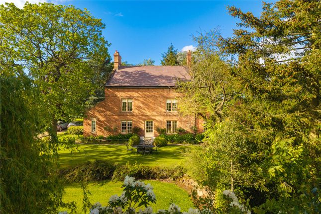 6 bed property, in Crowley, £2,395,000