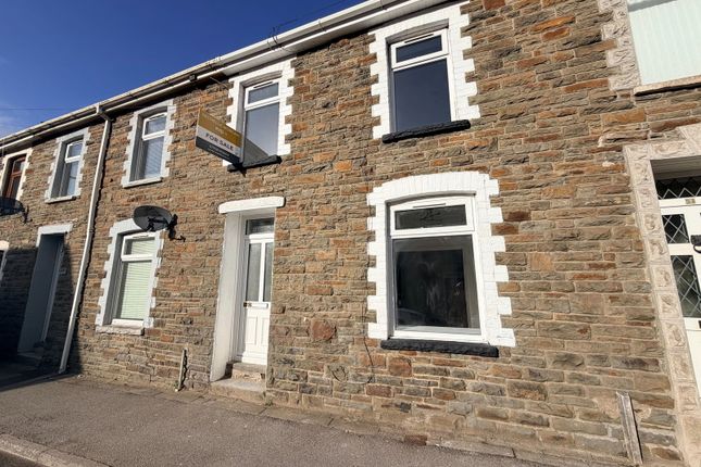 3 bed property, in Jersey Road, £105,000