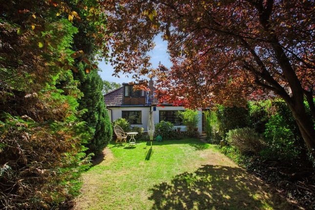 3 bed property, in Richings Way, £800,000