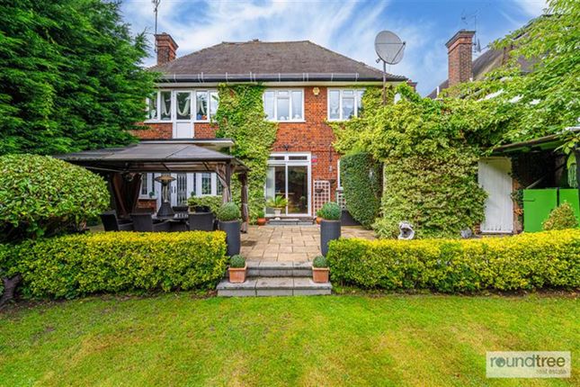 5 bed property, in Manor Hall Avenue, £2,150,000