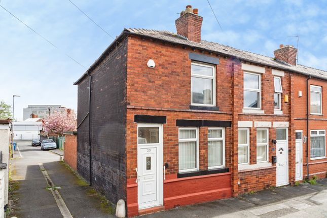 2 bed property, in Pickmere Street, £140,000