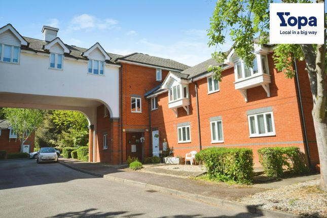 1 bed property, in Upper Marsh Lane, £250,000