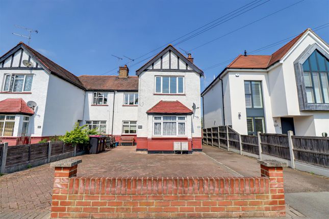 1 bed property, in Highlands Boulevard, £300,000
