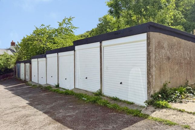 Land, in Summer Crescent, £65,000