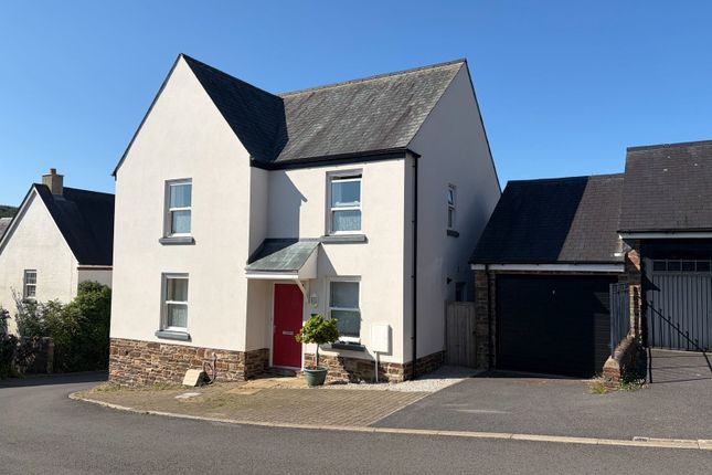 4 bed property, in Pinwill Crescent, £500,000