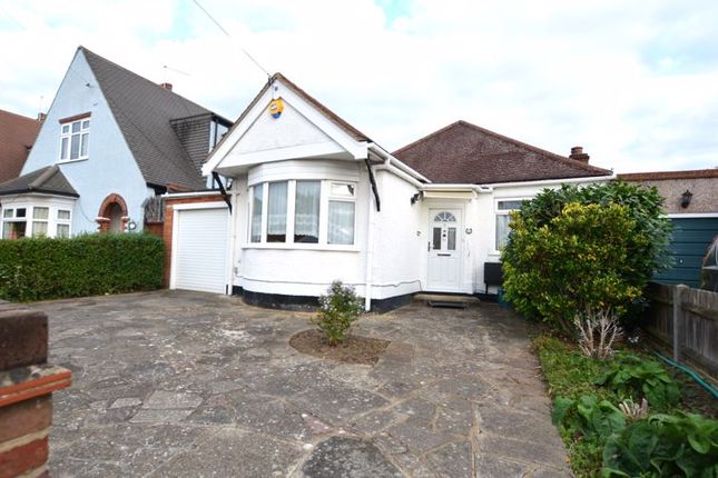 2 bed property, in Maycroft, £715,000