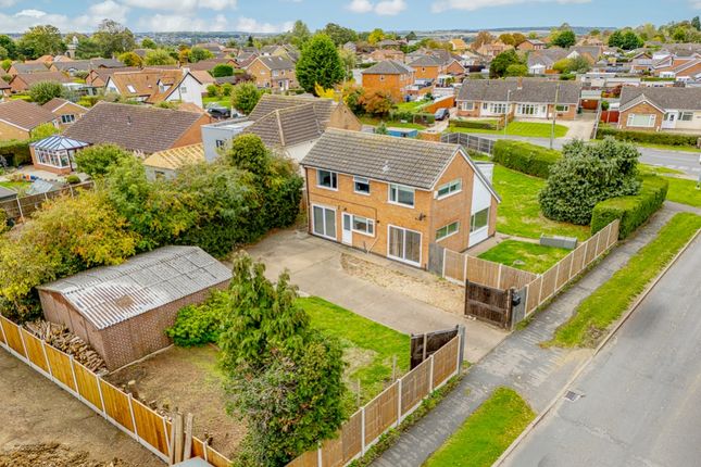 4 bed property, in Rudgard Avenue, £270,000