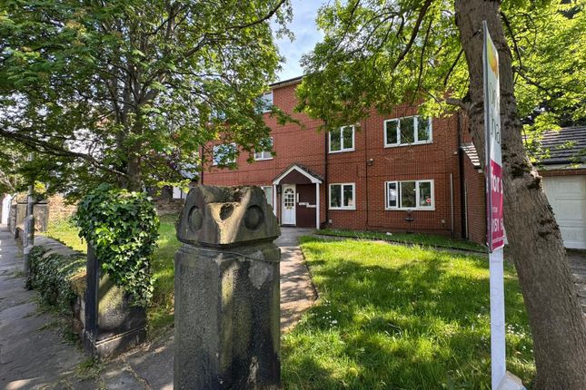 1 bed property, in Village Road, £55,000