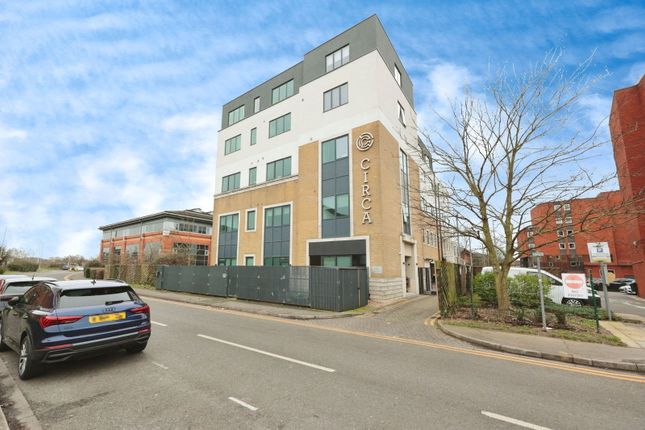 1 bed property, in Circa Apartments, £240,000