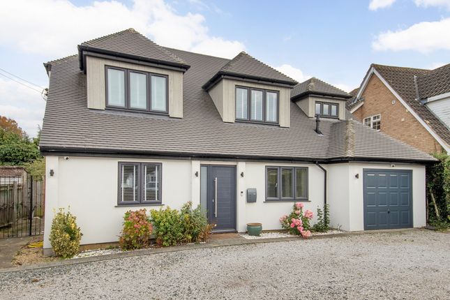 5 bed property, in Woodland Avenue, £950,000