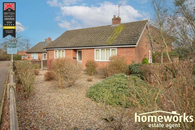 3 bed property, in Rayners Way, £250,000