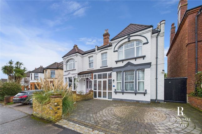 4 bed property, in Blenheim Gardens, £725,000
