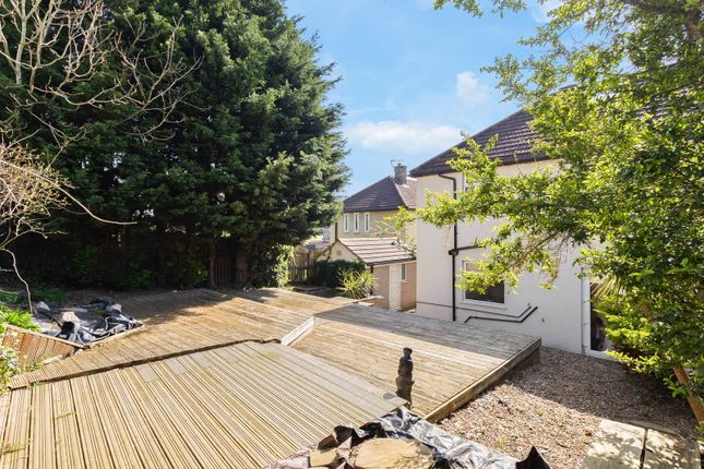 3 bed property, in North Parkway, £200,000