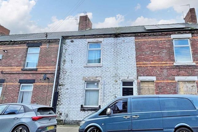 2 bed property, in Tenth Street, £44,995