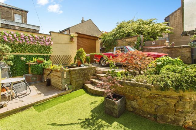 5 bed property, in Albion Street, £250,000