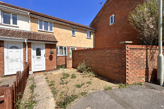 2 bed property, in Greenhill Court, £180,000