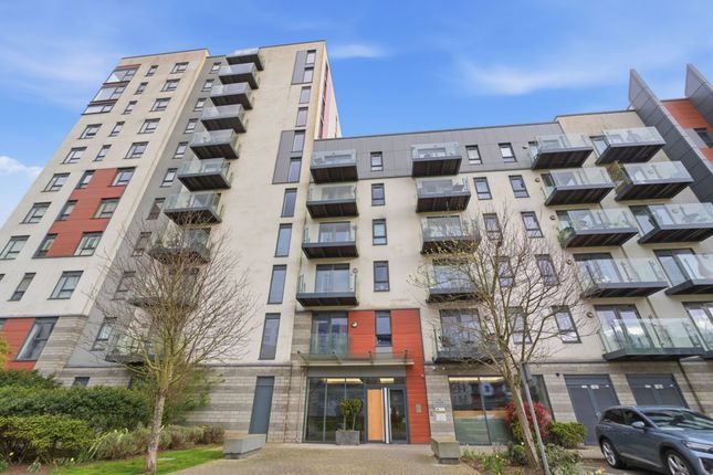 1 bed property, in Pearl Lane, £160,000