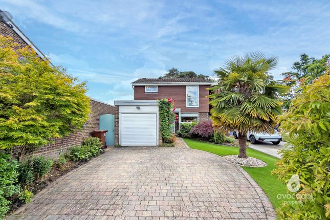 3 bed property, in Quintilis, £525,000