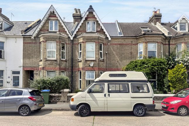 1 bed property, in Bayford Road, £55,000