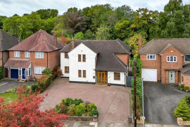 4 bed property, in Grassmoor Road, £825,000