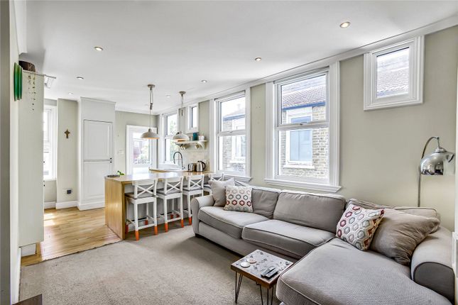 2 bed property, in Kettering Street, £475,000