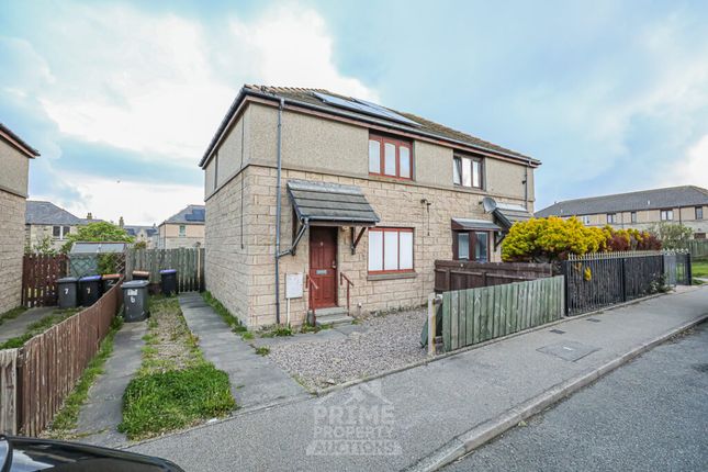 2 bed property, in 6 Topping Gardens, £59,000