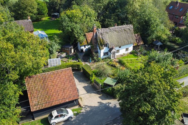 4 bed property, in Thwaite, £525,000