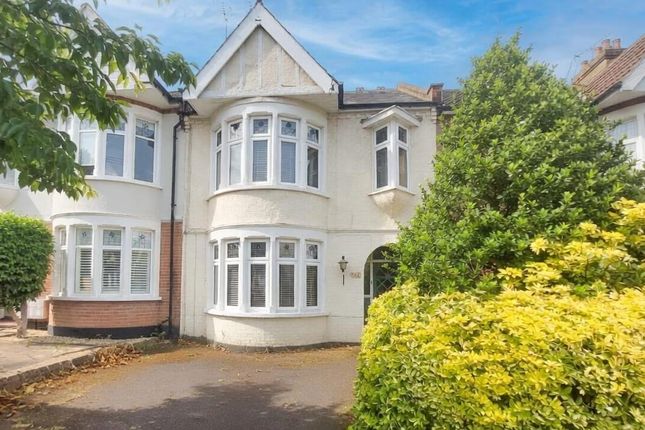 3 bed property, in Brunswick Road, £450,000
