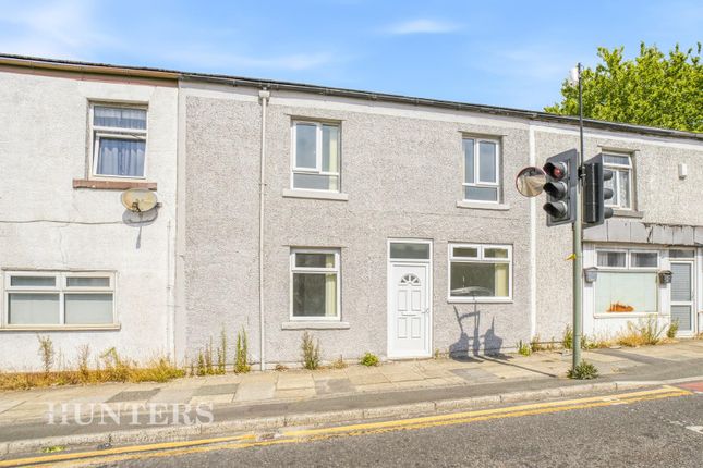 4 bed property, in Mossley Road, £275,000