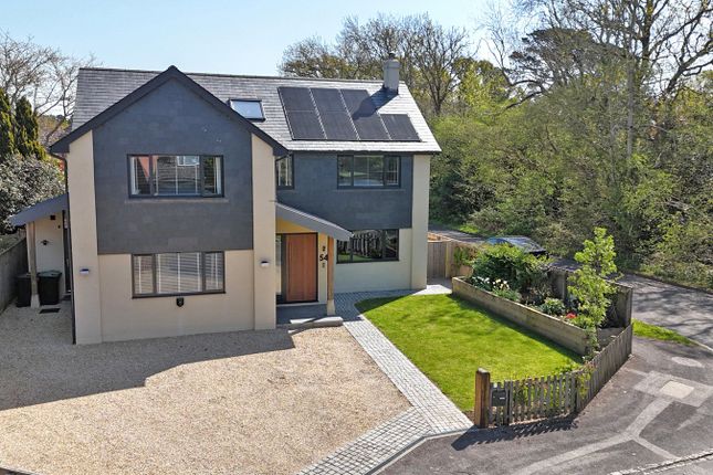 4 bed property, in New Forest Drive, £1,495,000