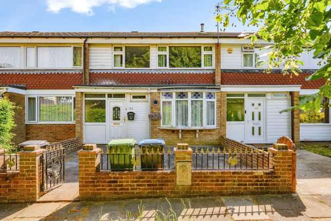 3 bed property, in Crawley Drive, £275,000