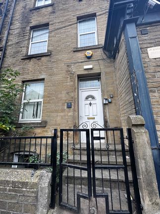 6 bed property, in St James Road, £290,000