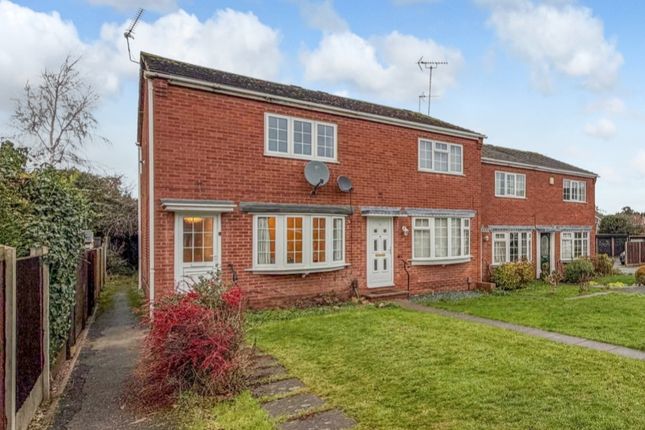 2 bed property, in Sunlea Crescent, £180,000