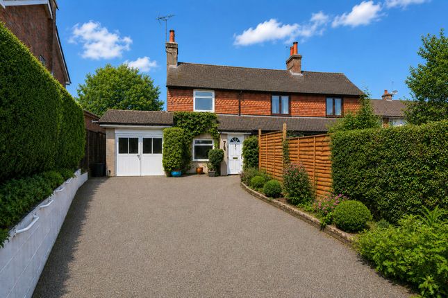 2 bed property, in Chapel Lane, £400,000