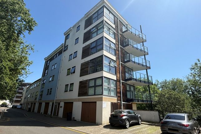 2 bed property, in 29 Clifford Way, £80,000