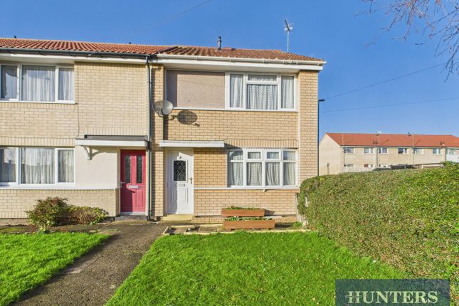2 bed property, in Stamford Walk, £120,000