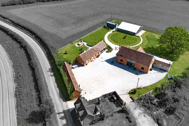 5 bed property, in Tothall Lane, £1,395,000