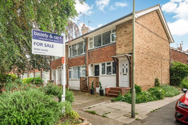2 bed property, in High Street, £325,000