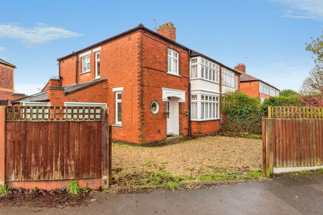 7 bed property, in Holden Crescent, £375,000