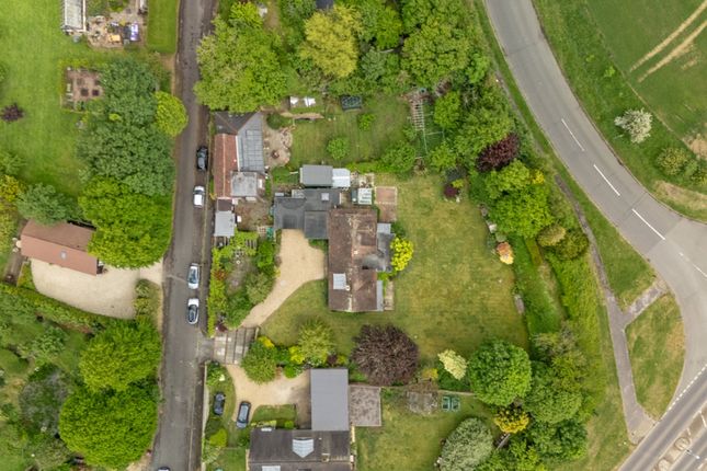 5 bed property, in Bosham, £749,950