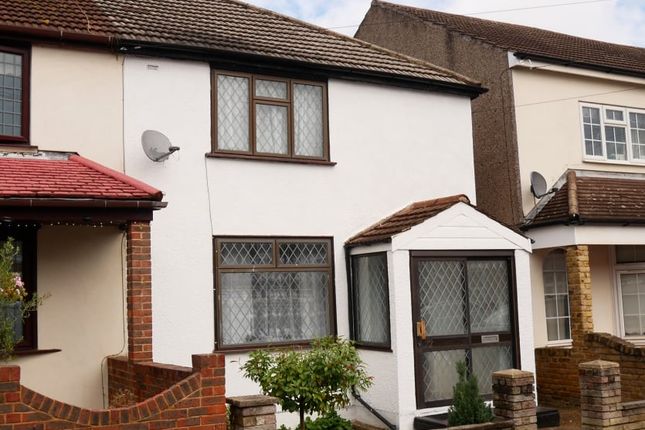 3 bed property, in Grovesnor Road, £395,000