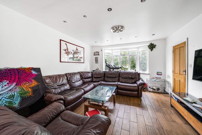 3 bed property, in Marsh Lane, £625,000