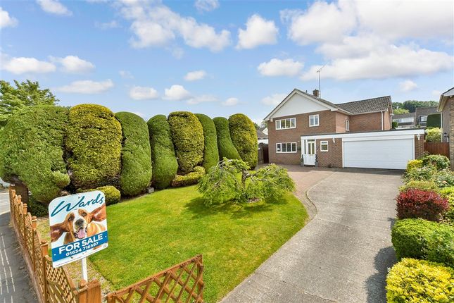 4 bed property, in Brompton Farm Road, £700,000