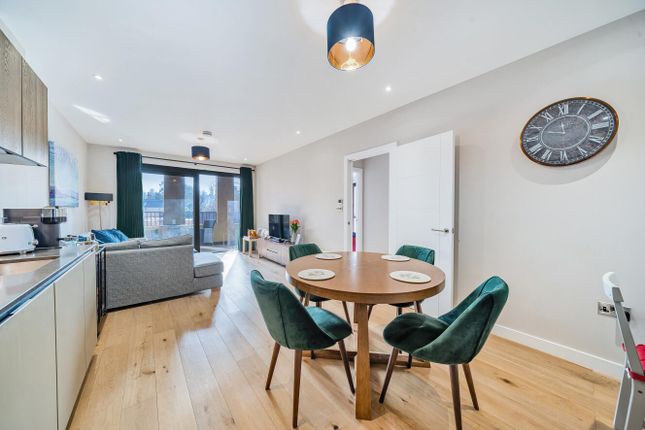 2 bed property, in Causton Road, £625,000