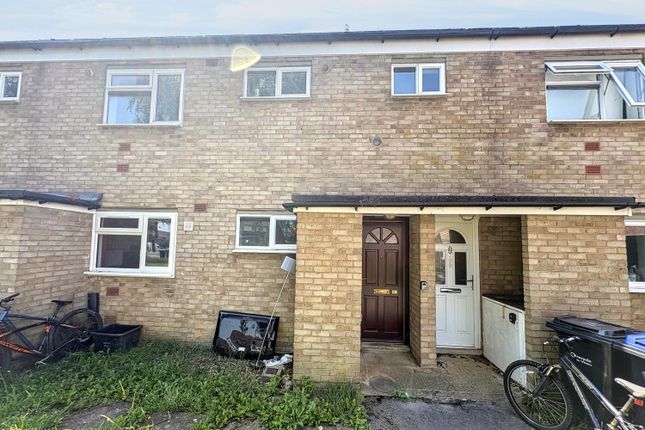 1 bed property, in Westcroft, £50,000