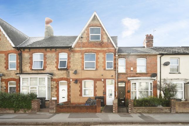 2 bed property, in Cheddon Road, £126,000