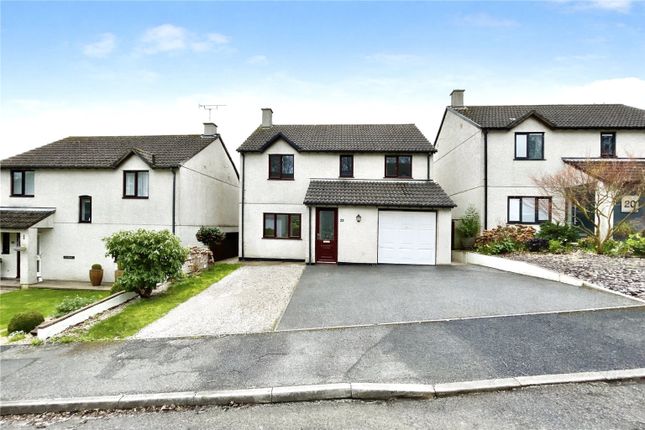4 bed property, in Lodge Drive, £450,000