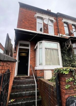 3 bed property, in 488 Warwick Road, £200,000